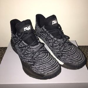 Adidas Crazy Explosive Low basketball shoes